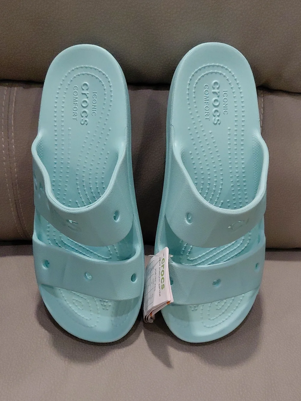 CROCS nwt size